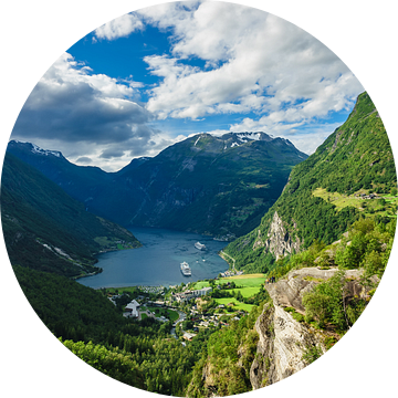 View to the Geirangerfjord in Norway van Rico Ködder