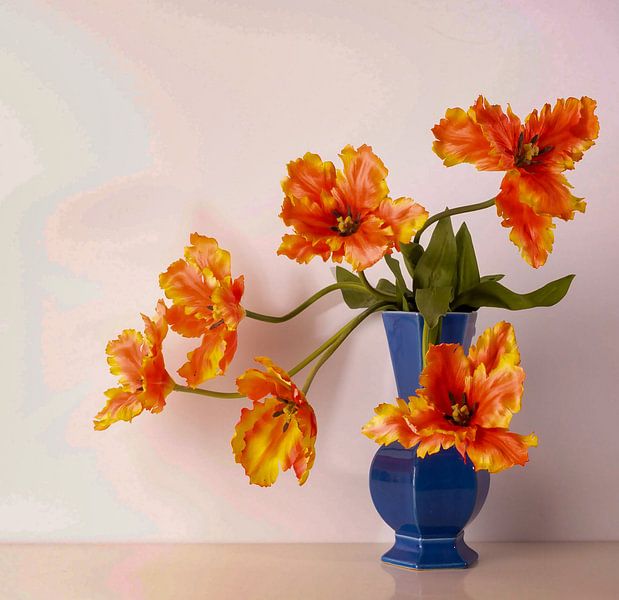 Orangefarbene Tullips von simone swart