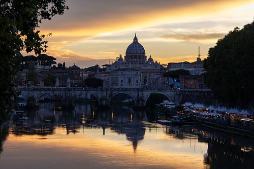 Roman dusk: sunset at Vatican City