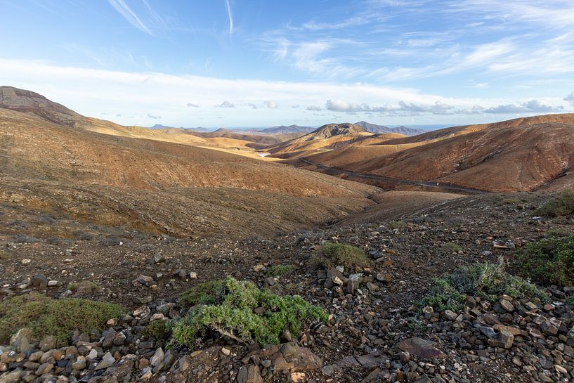 Vue panoramique du paysage entre Pajara et La Pared sur l'île canarienne de Fuerteventura, Espagne par Reiner Conrad