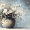 Blumenvase | Quiet Vase of White Blooms von Blickfänger Gemälde