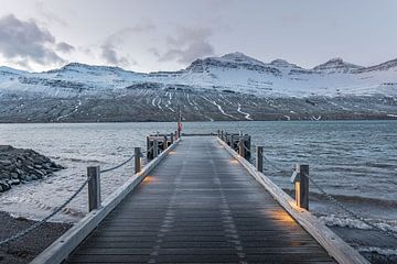 Quay into Fáskrúðsfjörður van Andreas Jansen
