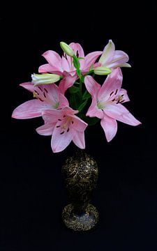 Lilies by Thomas Jäger