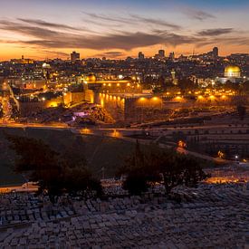 Jeruzalem skyline bij zonsondergang van Jack Koning