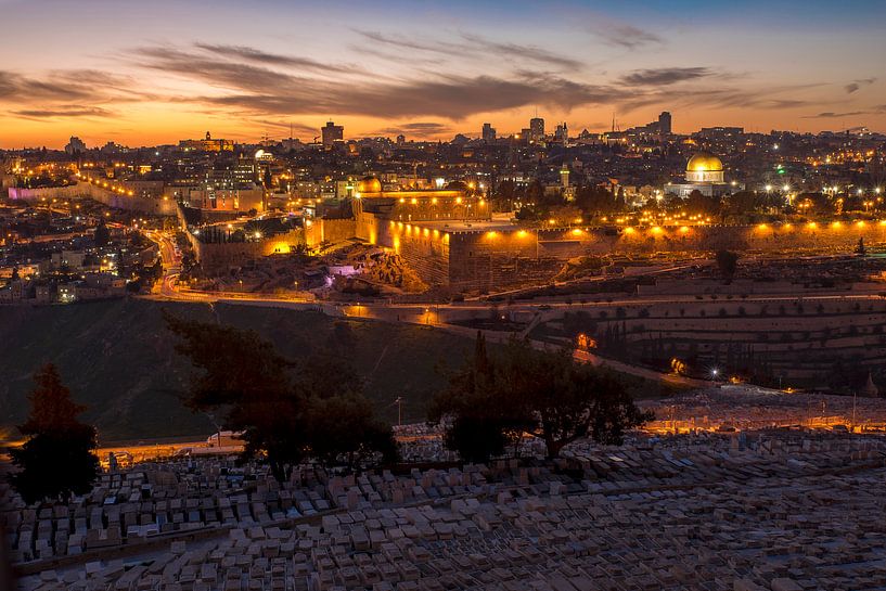 Jerusalem Skyline bei Sonnenuntergang von Jack Koning