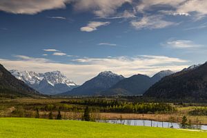 Blick von Eschenlohe auf die Zugspitze
