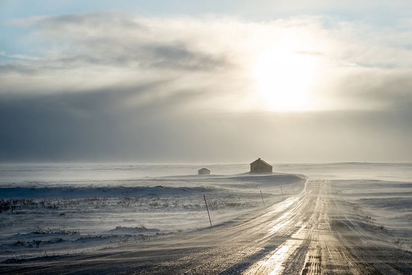 Stuga in the far north. by Marco Lodder