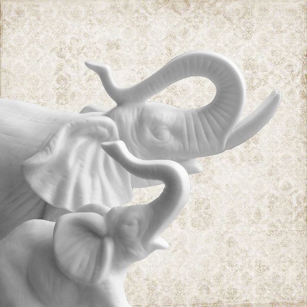 Porcelain elephants 1.0 by Ingo Laue