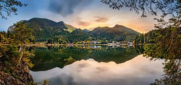 Der Spitzingsee in Bayern