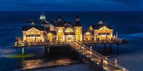 Pier on the beach of Sellin at the blue hour