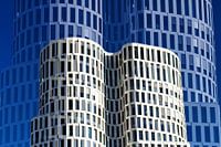 BERLIN Upper West glass facade - the glassy view