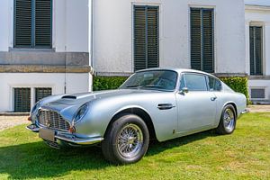Aston Martin DB6 klassischer britischer Grand-Tourer-Sportwagen.