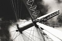 London Eye black and white