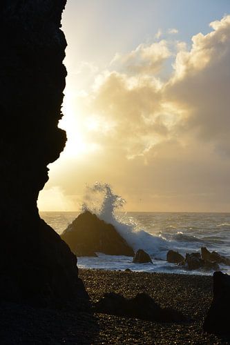 Islande, Djúpalónssandur Beach, Vague avec une boucle