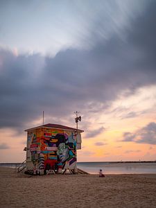 Strandwachtershut op Gordon Beach, Tel Aviv van Teun Janssen