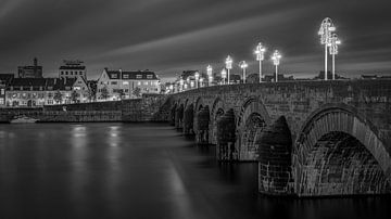 St. Servaas Brücke und Wijck in Schwarz-Weiß II