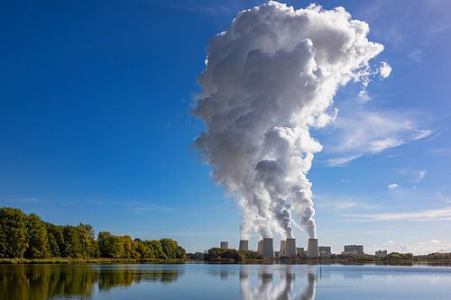 Dampfkraftwerk Jänschwalde im Sonnenlicht