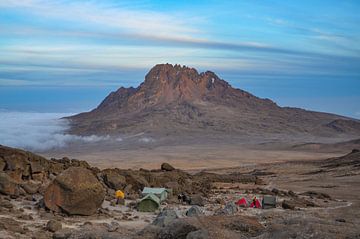 Der Kilimandscharo. von Alexandre Tziripouloff