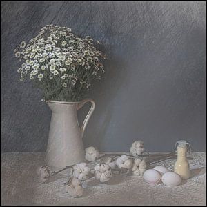 Stilleben mit Baumwollpflanzenblüten.