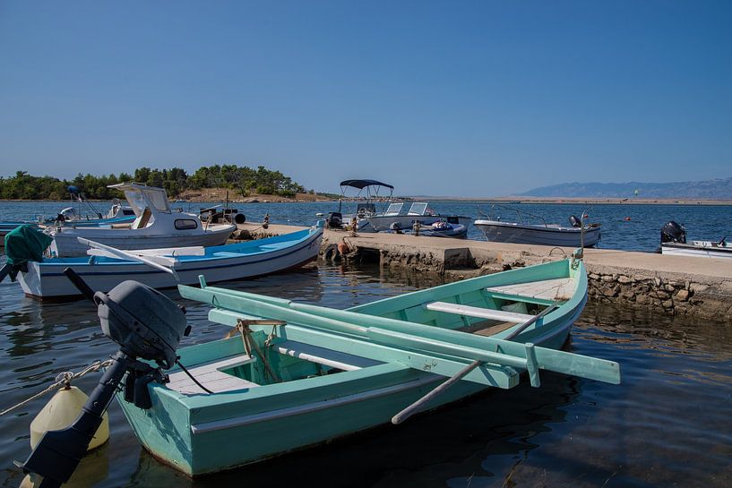 Boote im Hafen von Nin von Fartifos