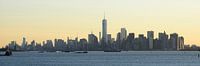 Manhattans Skyline am Morgen von Staten Island aus gesehen, Panorama von Merijn van der Vliet Miniaturansicht