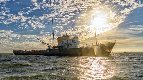 Zeesleepboot Holland voor Anker bij Vlieland