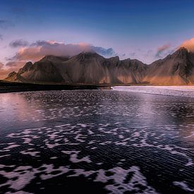 L'immensité de Stokksnes en Islande. sur Saskia Dingemans Awarded Photographer