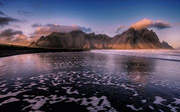 L'immensité de Stokksnes en Islande. sur Saskia Dingemans Awarded Photographer