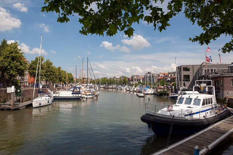 New port Dordrecht by Richard Wareham