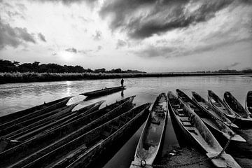 Canoe's on the River von Ruud van der Lubben