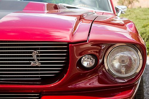 Detail Red Ford Mustang Oldtimer