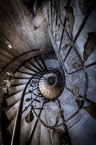 Escalier avec spirale et décorations