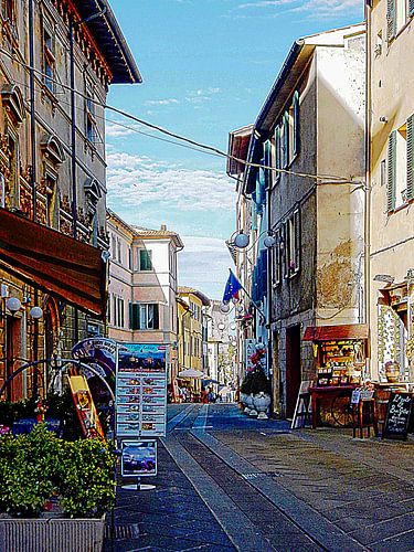 Uitzicht op de hoofdstraat Castiglione del Lago