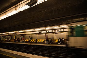 Metro station in Parijs van Melvin Erné