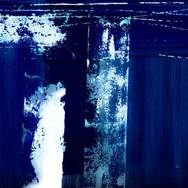 Texture abstraite bleu profond - Impression d'art moderne inspirée de l'océan sur Ela Szczepaniak