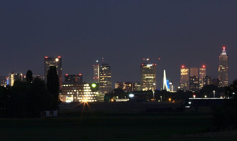Rotterdam in the early evening by Brandon Bouwman