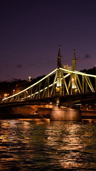 Budapest by Hello Pompoyo