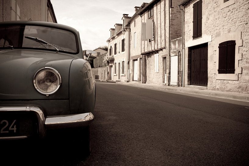 Vieille Renault à Belvès by Wilco Schippers