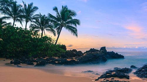 Zonsopkomst Secret Beach, Maui, Hawaii