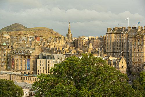 View of the old town of Edinburgh and Arthurs Seat
