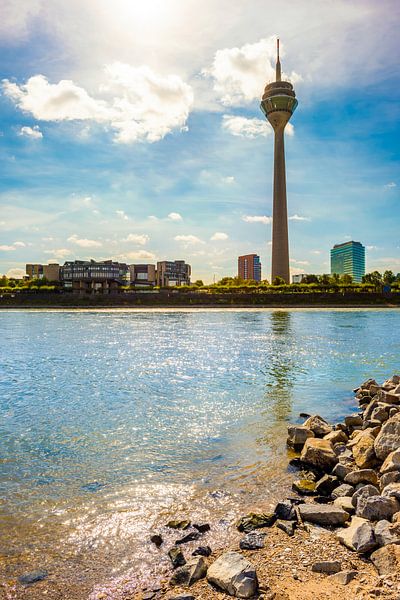 Düsseldorf by Günter Albers