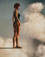 Frau blickt aus den Wolken auf die Welt herab