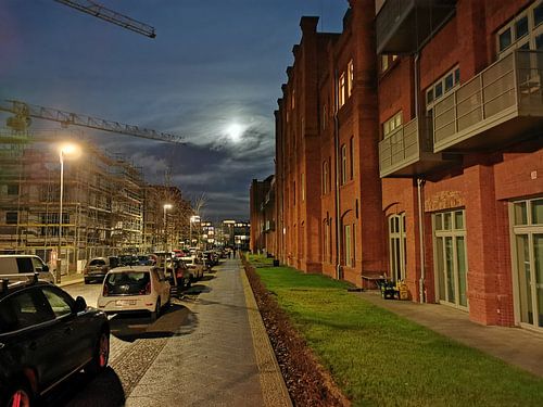 Ehemaliges Hauptgebäude der Wäscherei W. Spindler bei Nacht