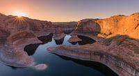 Sonnenaufgang im Reflection Canyon, Lake Powell, Utah von Henk Meijer Photography Miniaturansicht