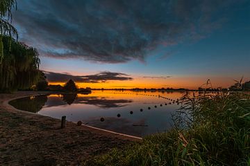 Sonnenaufgang am Binnenmaas See von Gea Gaetani d'Aragona