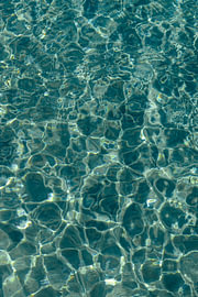 Water in a pool | travel photography print | Greece by Kimberley Jekel | reisfotografie prints