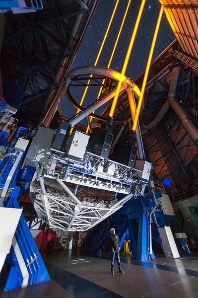 Four lasers over Paranal by Fred Kamphues