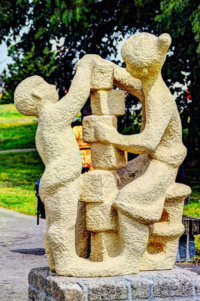 Spelende Kinderen Beeld  IJmuiden Nederland van Hendrik-Jan Kornelis