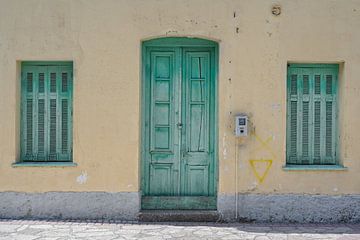 Abandoned buildings - traces of decay by Rolf Schnepp