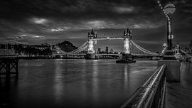 Schwarz-Weiß: London - Tower Bridge - Themse von Rene Siebring